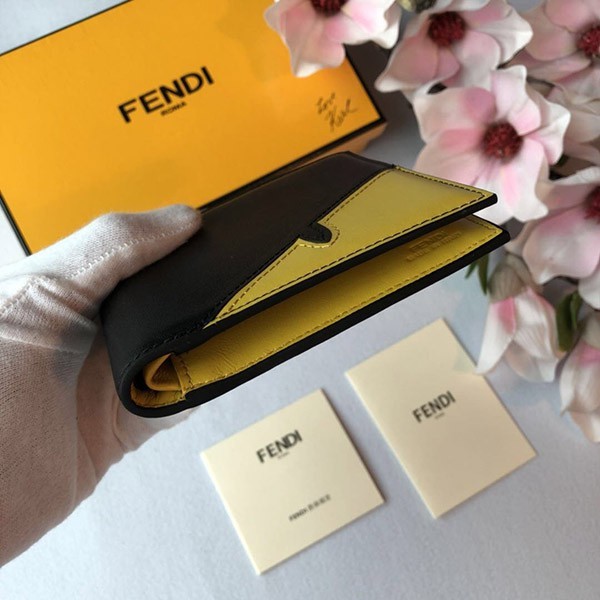 フェンディ 二つ折り財布 コピー コーナーバグズ 7M0274最高級